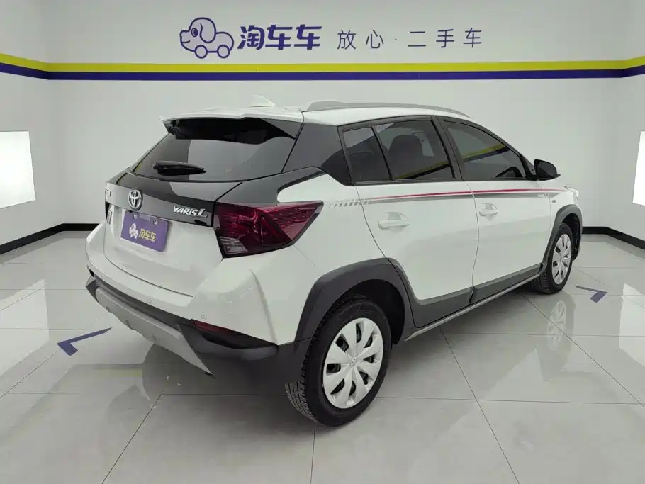 Toyota Yaris L 2021 — фото 3