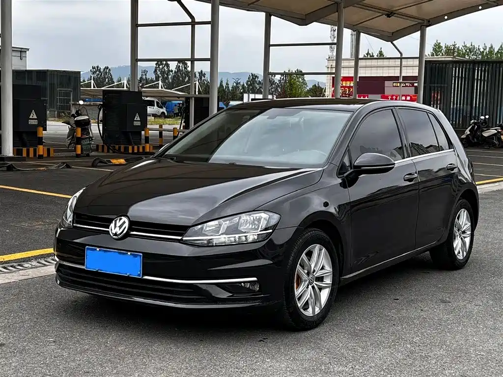 Volkswagen Golf 2019 — фото 1