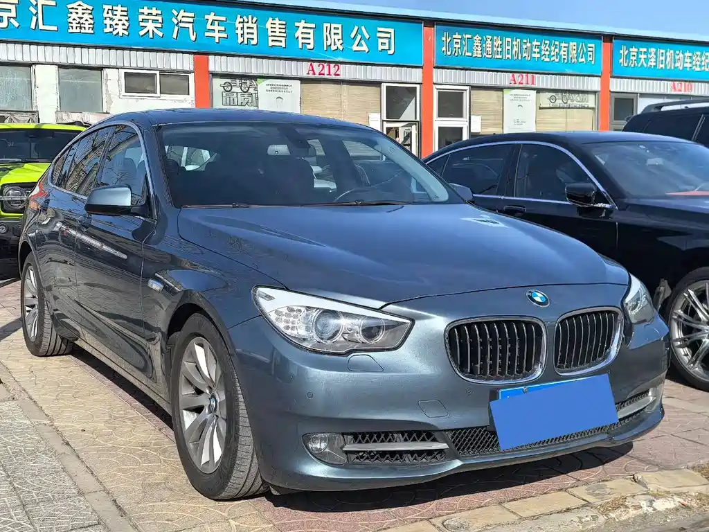 BMW 5 Series GT 2011 — фото 3