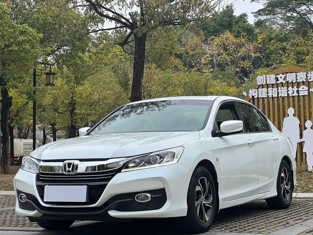 Honda Accord 2017 — фото 3