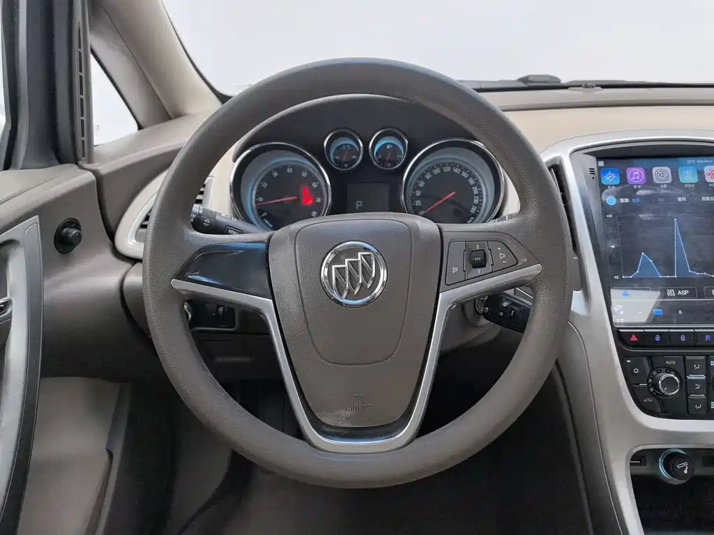 Buick Excelle GT 2014 — фото 11