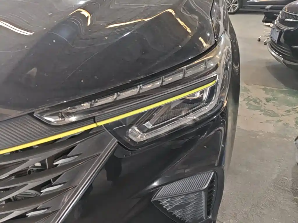 Roewe RX5 New Energy 2022 — фото 24