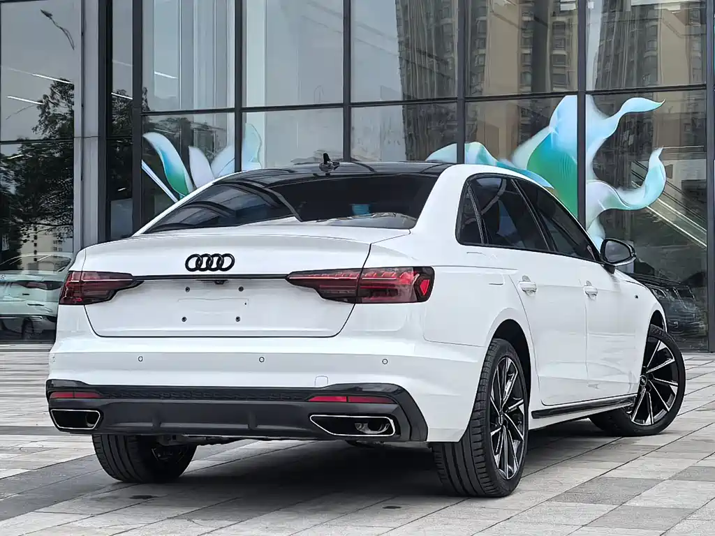 Audi A4L 2023 — фото 6