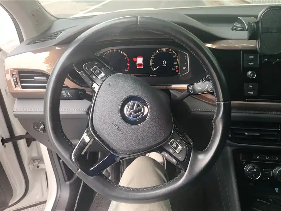 Volkswagen Tharu 2019 — фото 15