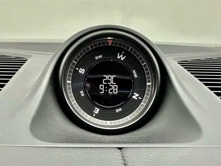 Porsche Cayenne 2025 — фото 11