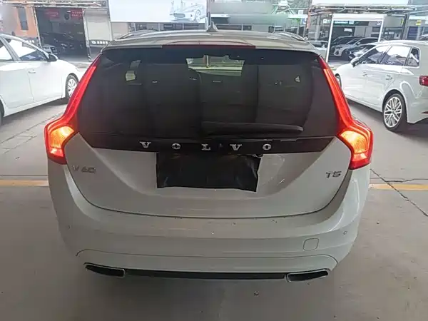 Volvo V60 2016