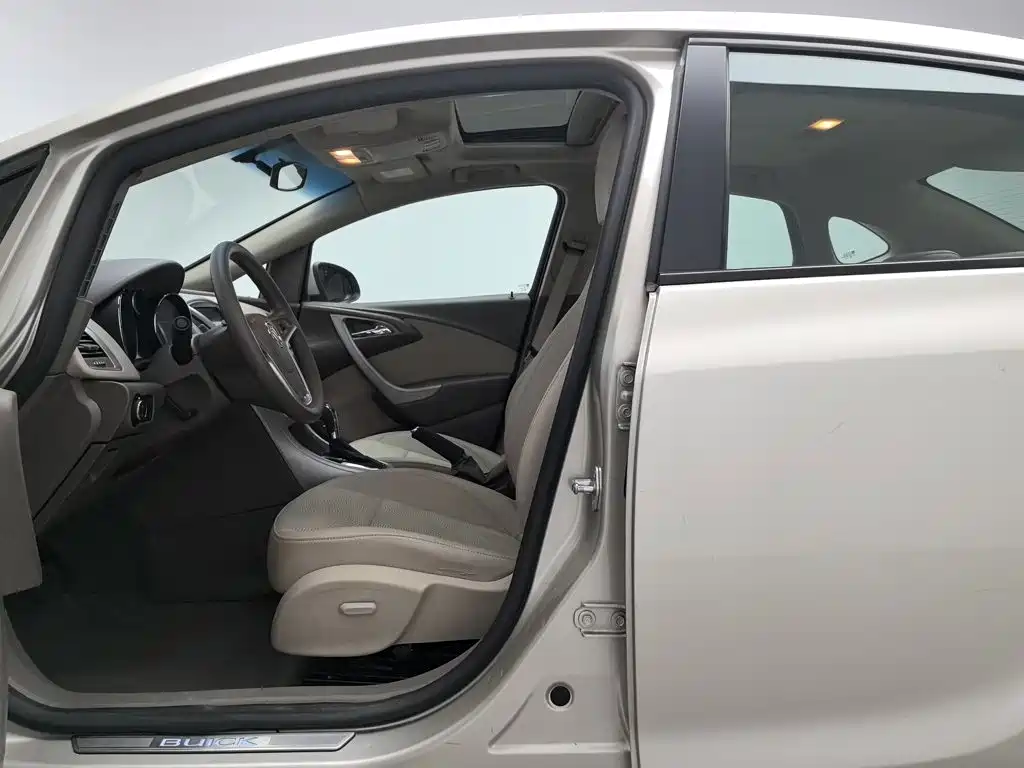 Buick Excelle GT 2014 — фото 10
