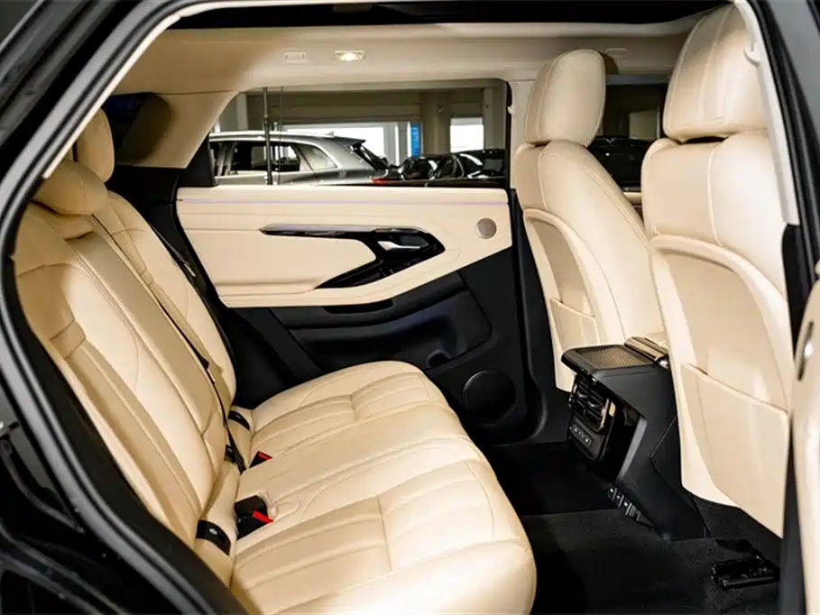 Land Rover Evoque 2024 — фото 22
