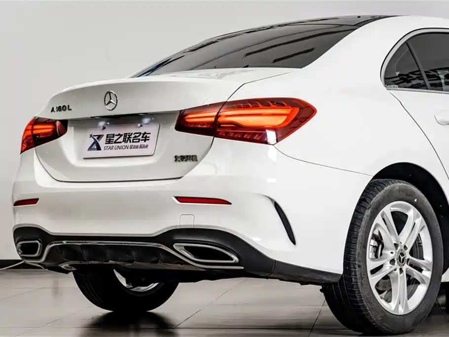 Mercedes-Benz A-Class 2024 — фото 8