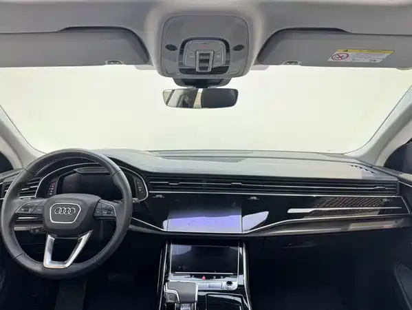Audi Q8 2025