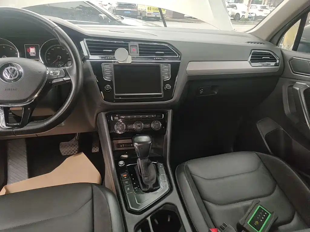 Volkswagen Tiguan L 2017 — фото 13