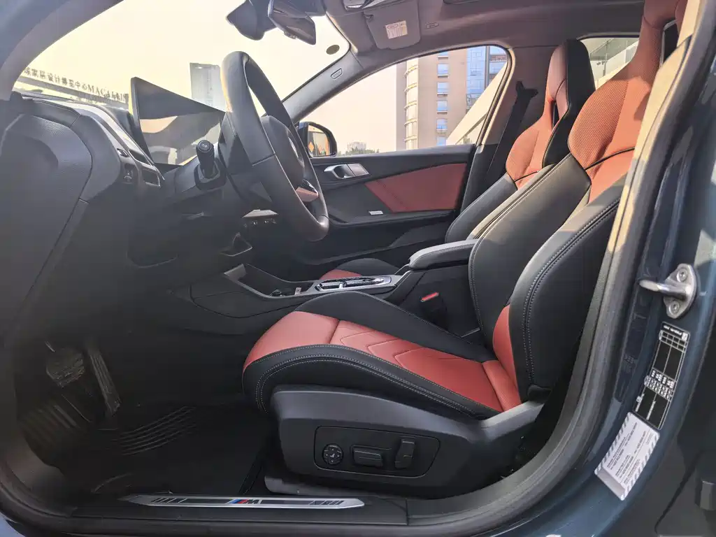BMW 2 Series 2025 — фото 10