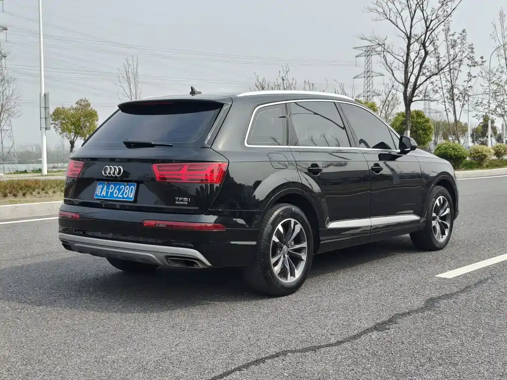 Audi Q7 2018 — фото 13