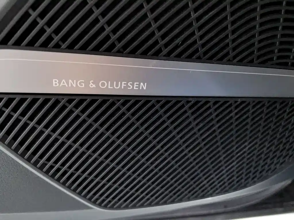Audi Q5L 2024 — фото 18