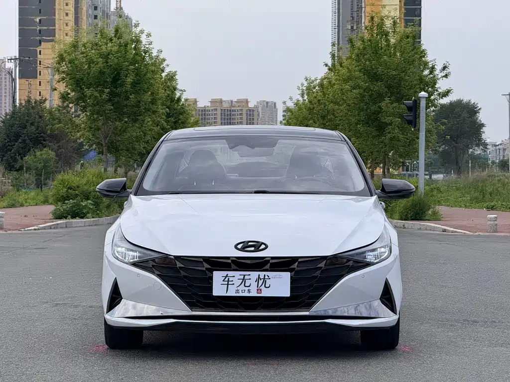 Hyundai Elantra 2023