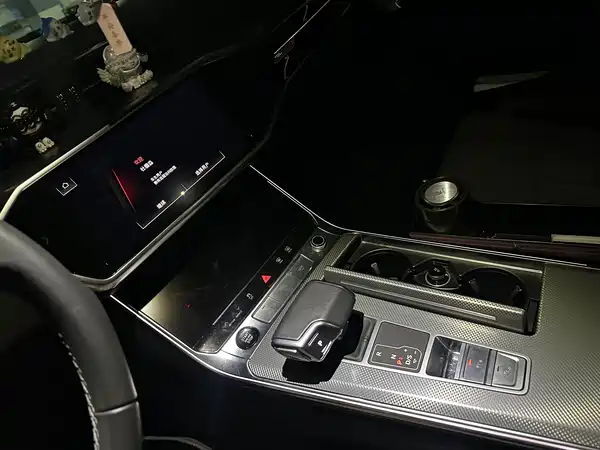 Audi A6L 2024