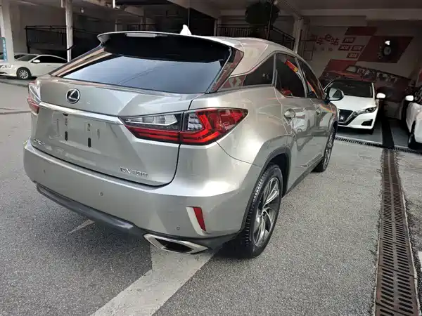 Lexus RX 2019