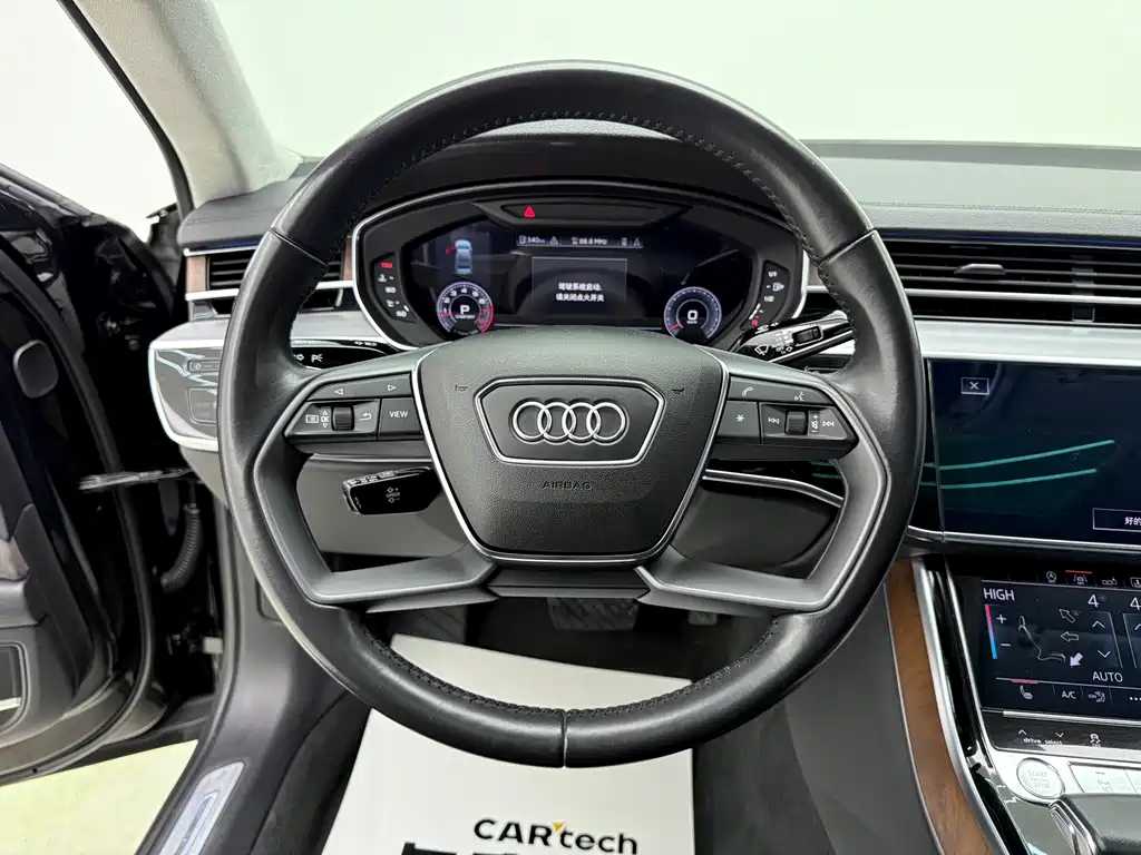 Audi A8 2019 — фото 12