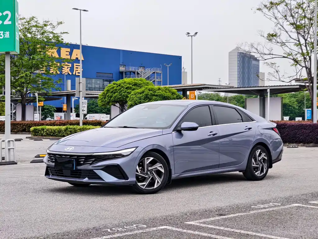 Hyundai Elantra 2023
