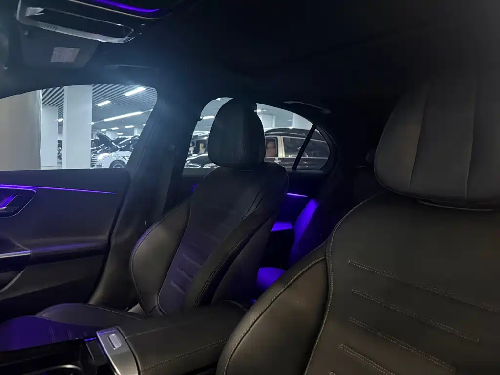 Mercedes-Benz C-Class 2023 — фото 10