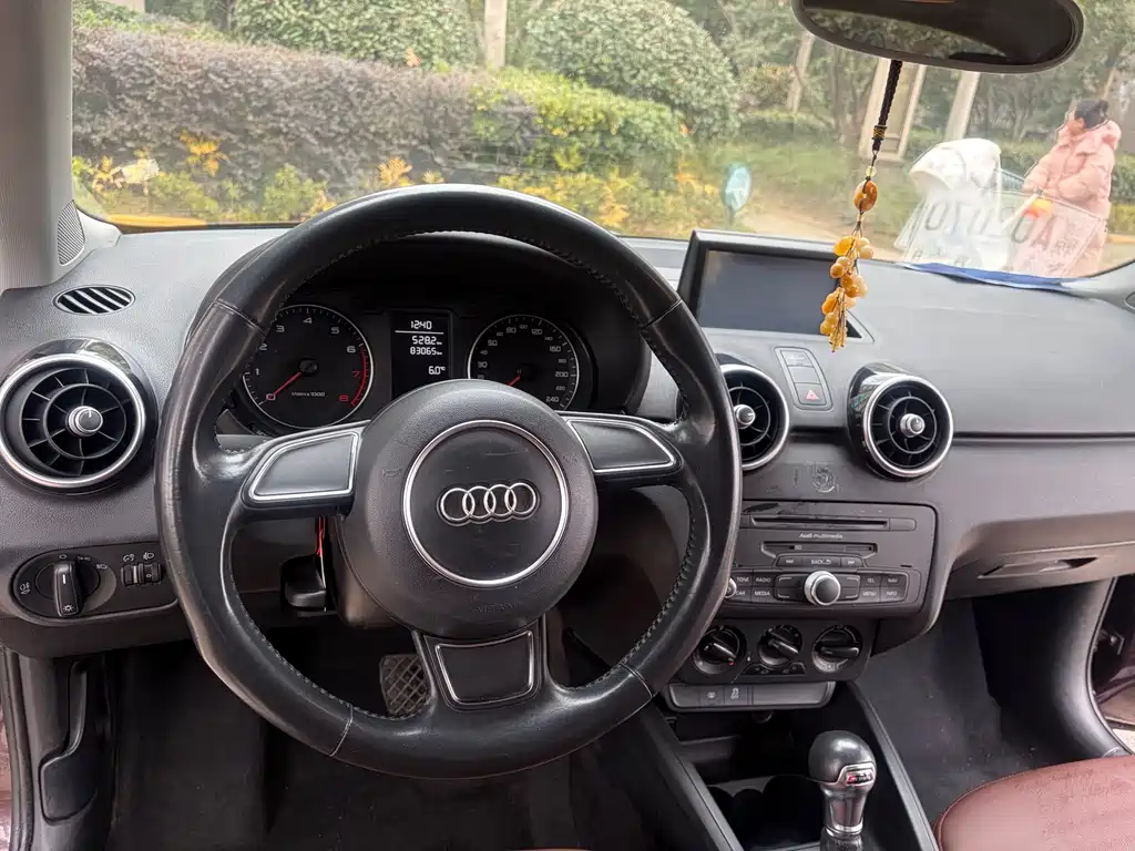 Audi A1 2015 — фото 14