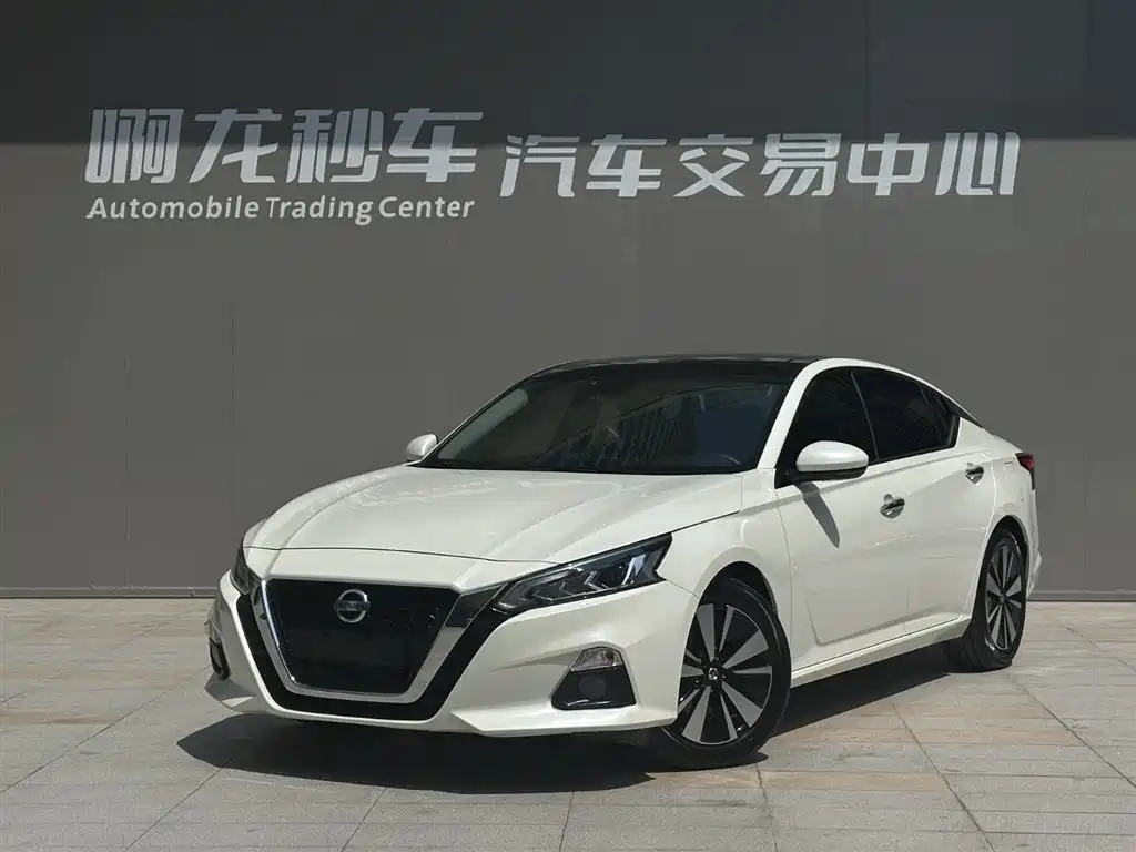 Nissan Teana 2022 — фото 1