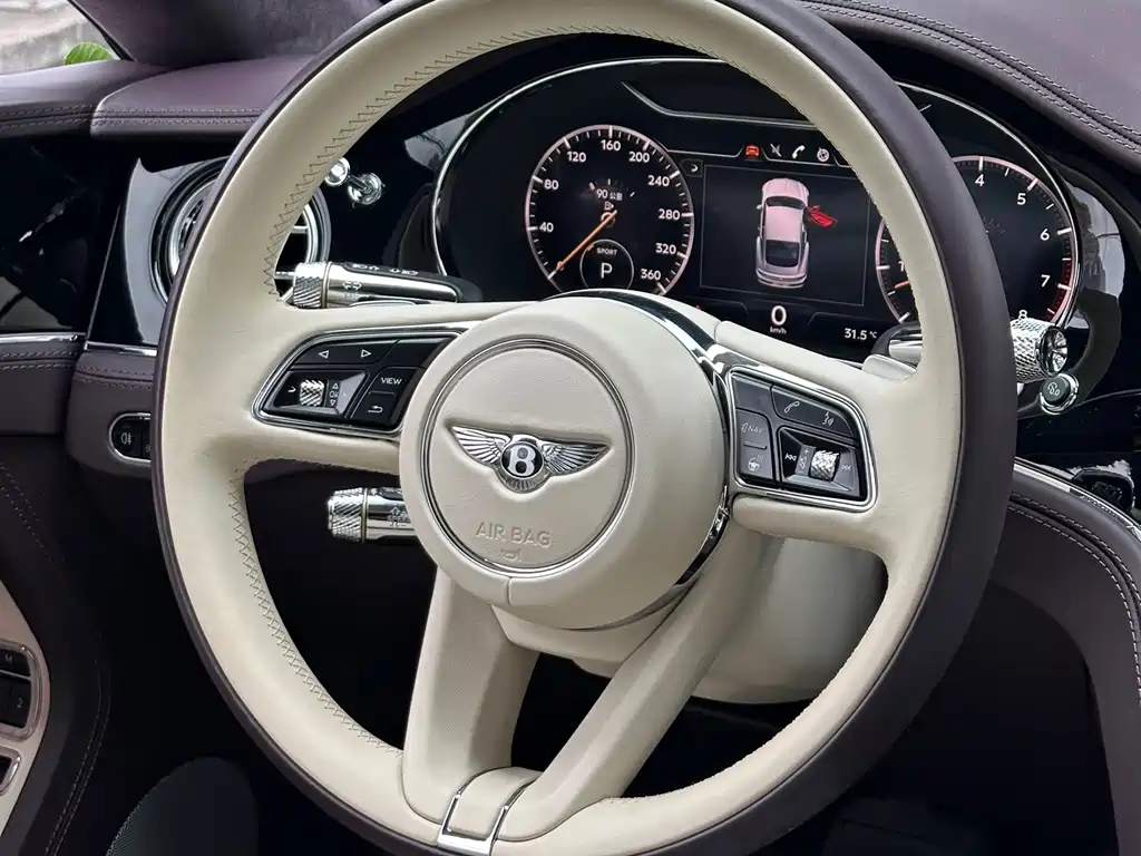 Bentley Continental 2022 — фото 18