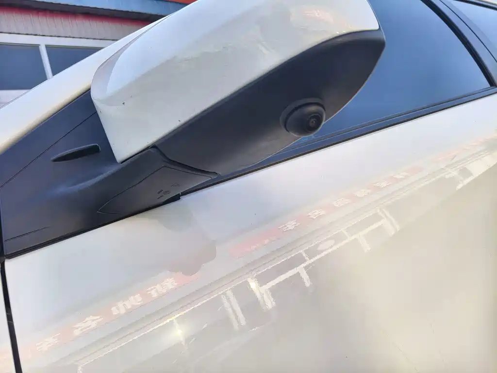 Toyota Yaris L 2022