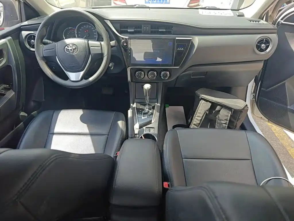 Toyota Corolla 2019 — фото 10