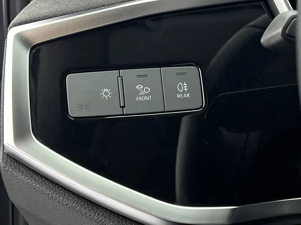Audi Q3 2022 — фото 19