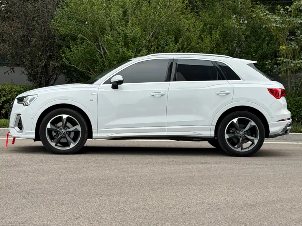 Audi Q3 2022 — фото 14