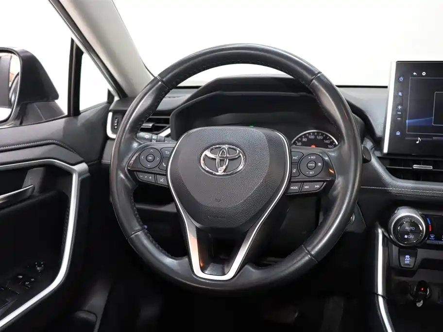 Toyota Wildlander 2022 — фото 12