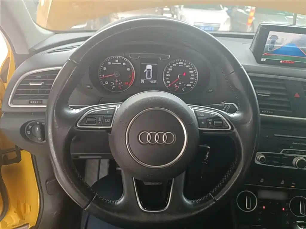 Audi Q3 2020 — фото 11