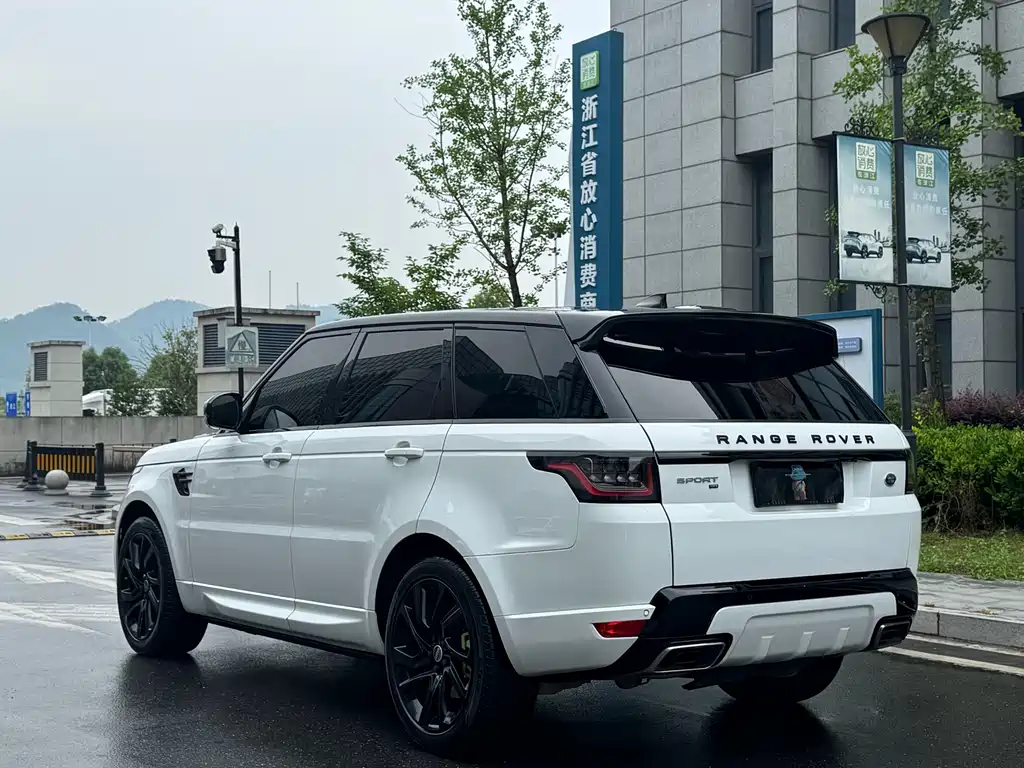 Land Rover Sport 2020 — фото 16