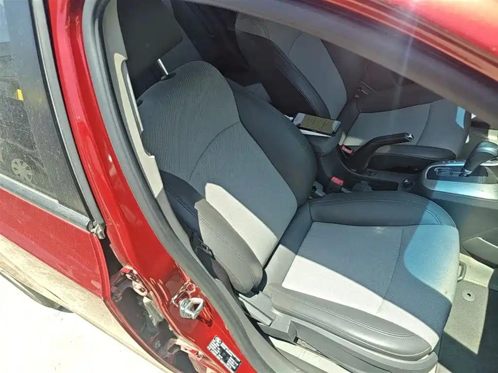 Chevrolet Cruze 2014 — фото 25