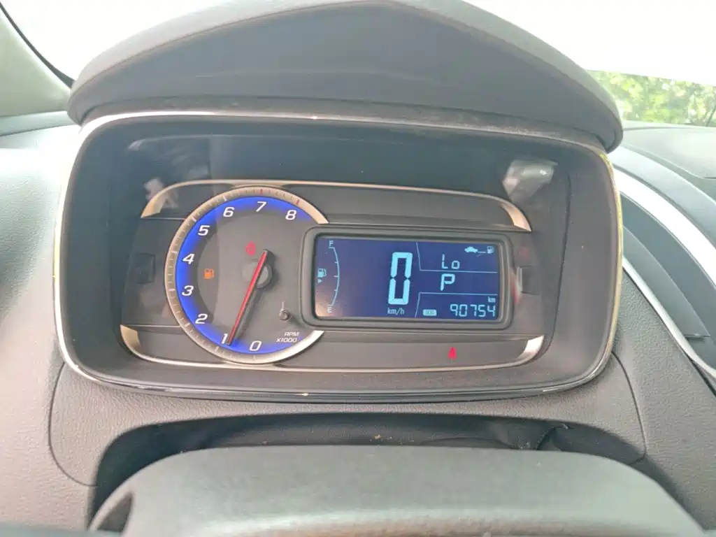 Chevrolet Trax 2015 — фото 12