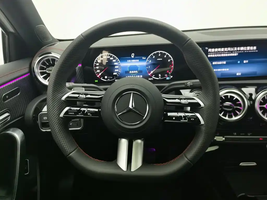 Mercedes-Benz A-Class 2025 — фото 11