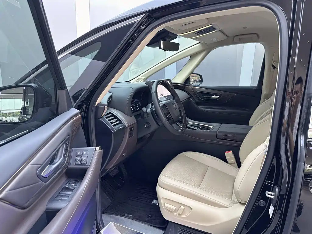 Toyota Vellfire 2024 — фото 24