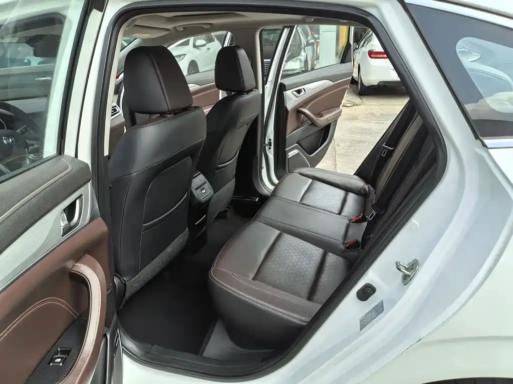 Changan Eado 2019 — фото 12