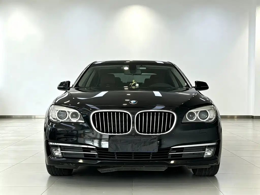 BMW 7 Series 2013 — фото 3