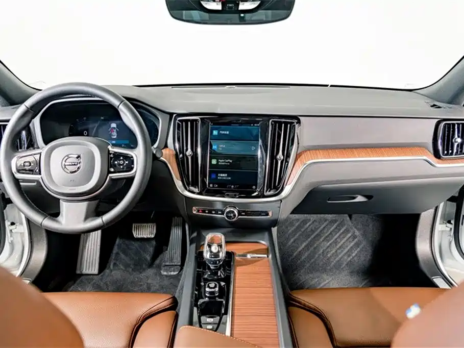 Volvo S60 2024 — фото 11
