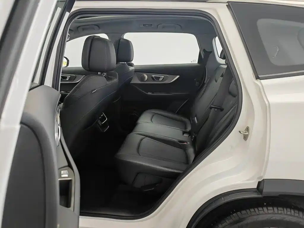 Chery Tiggo 8 PRO 2025 — фото 15