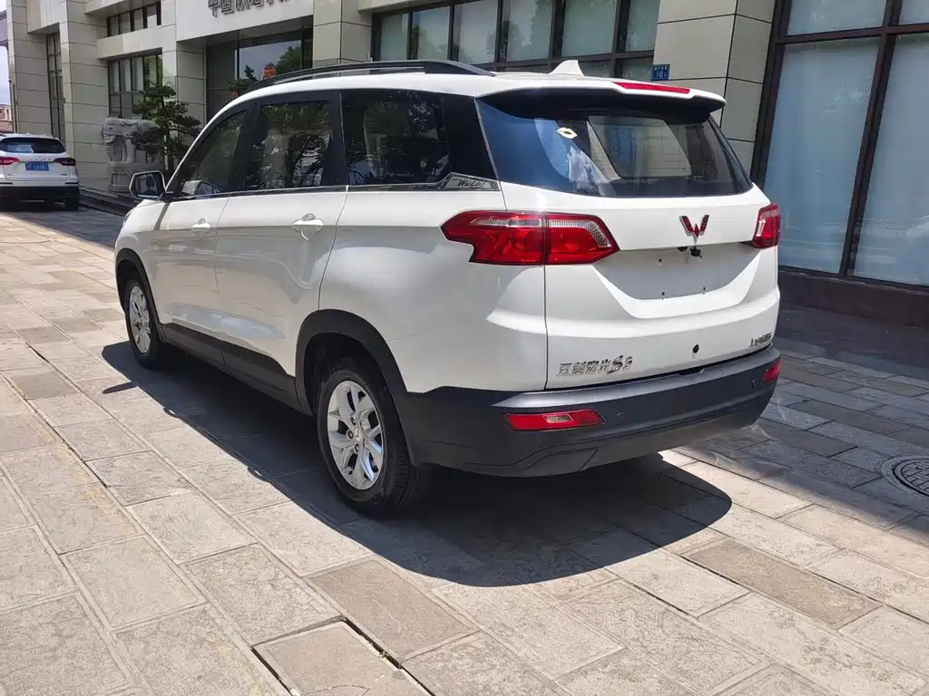 Wuling Hongguang S3 2018 — фото 7
