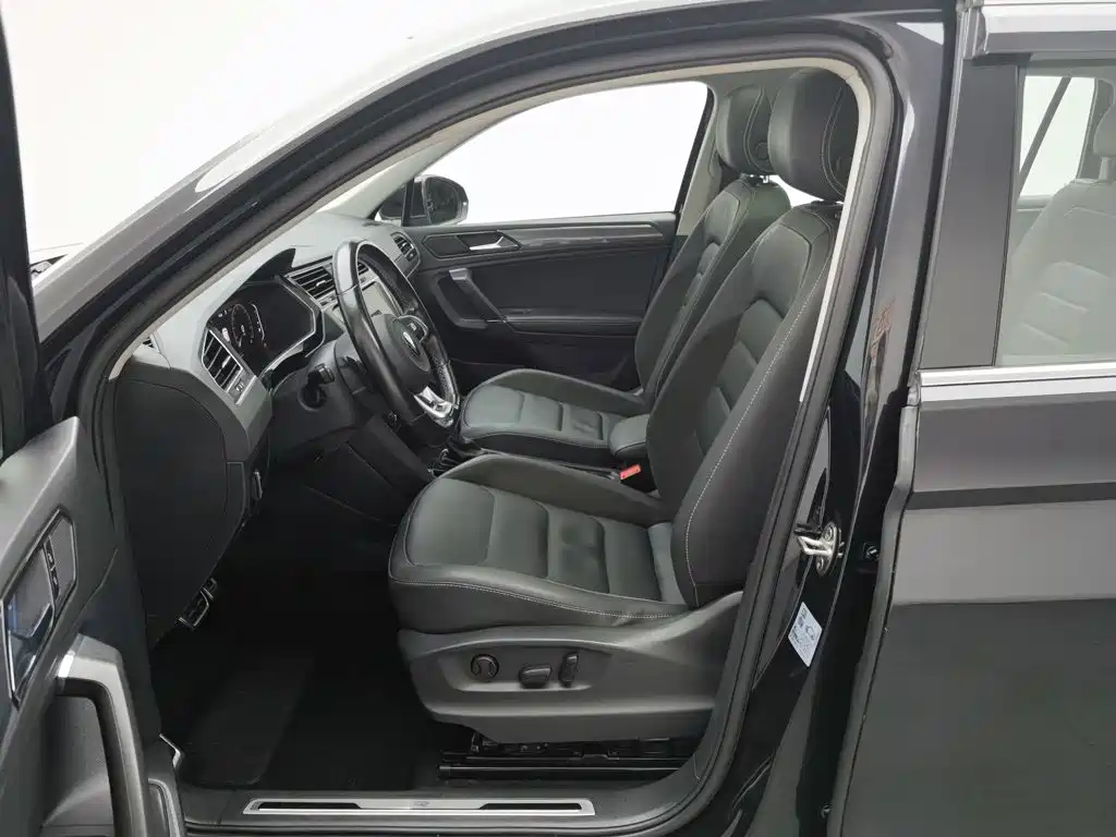 Volkswagen Tiguan L 2020 — фото 10