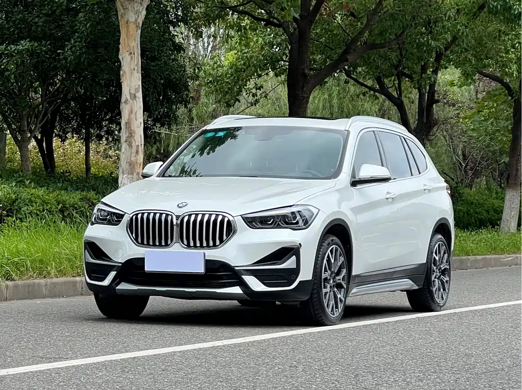 BMW X1 2020 — фото 1