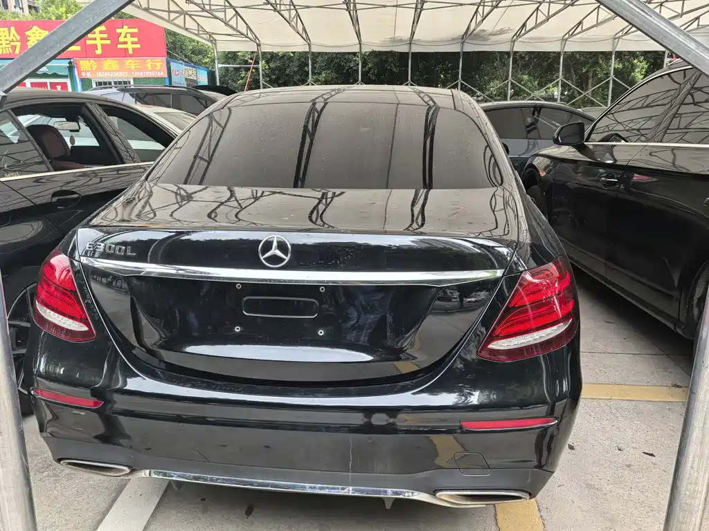 Mercedes-Benz E-Class 2019 — фото 18