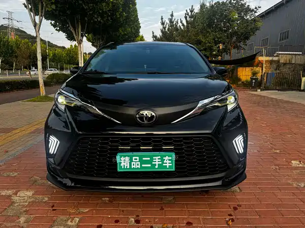 Toyota Granvia 2024