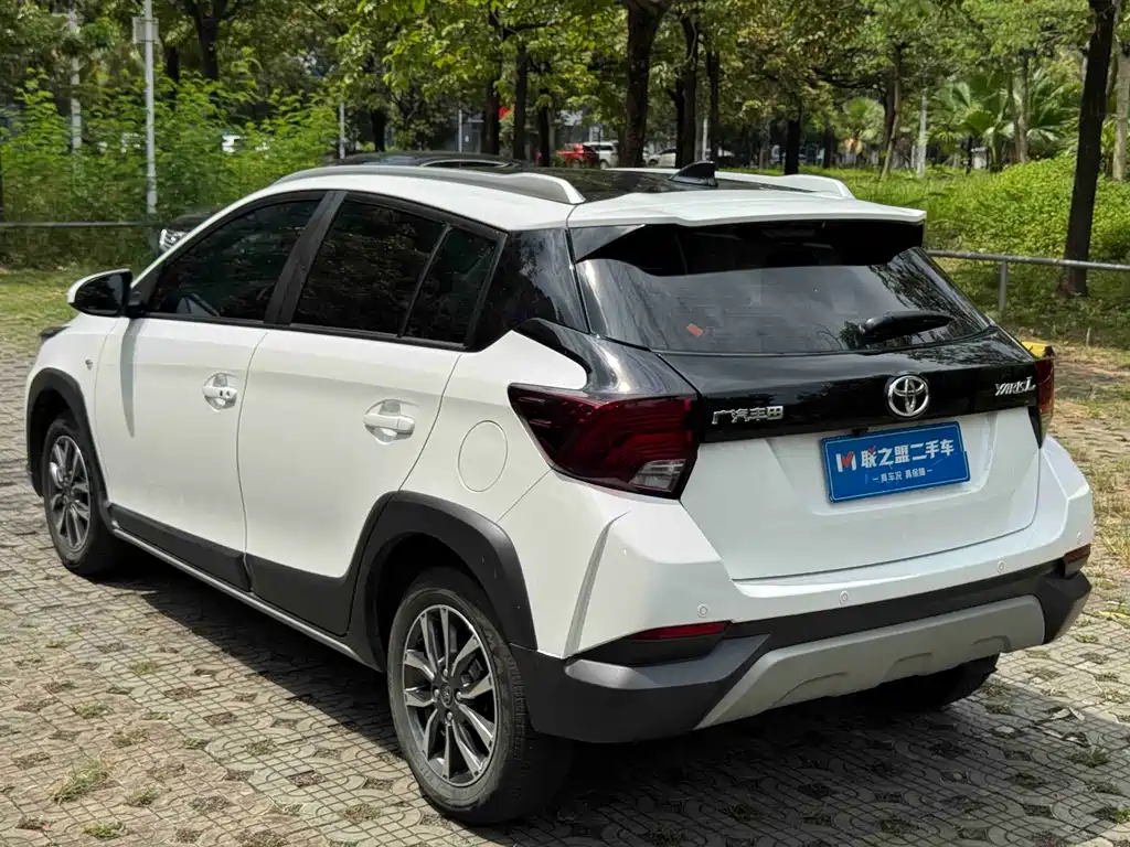 Toyota Yaris L 2022