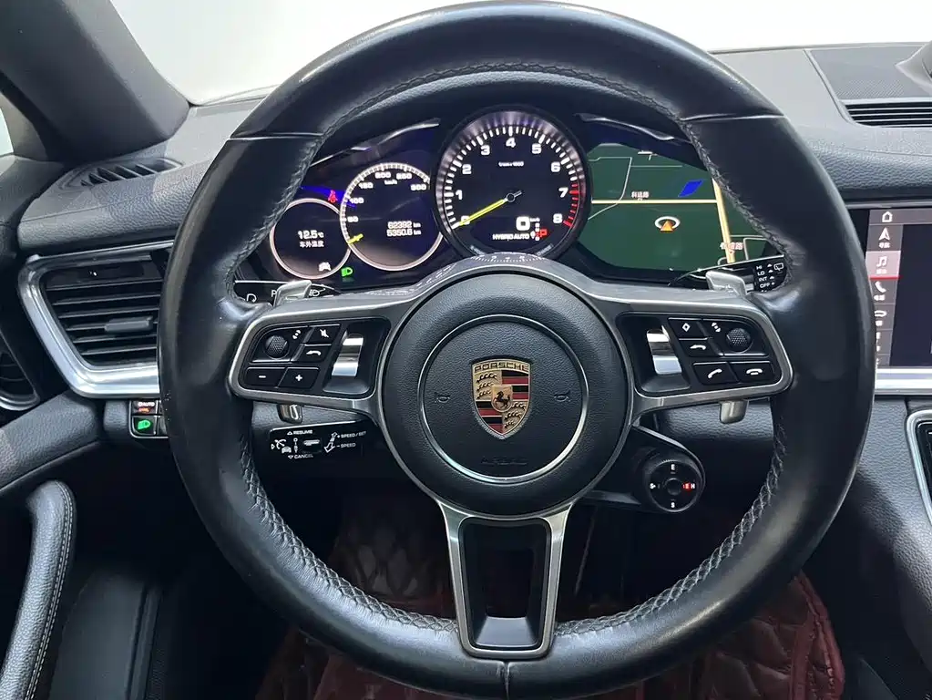 Porsche Panamera Hybrid 2020 — фото 18