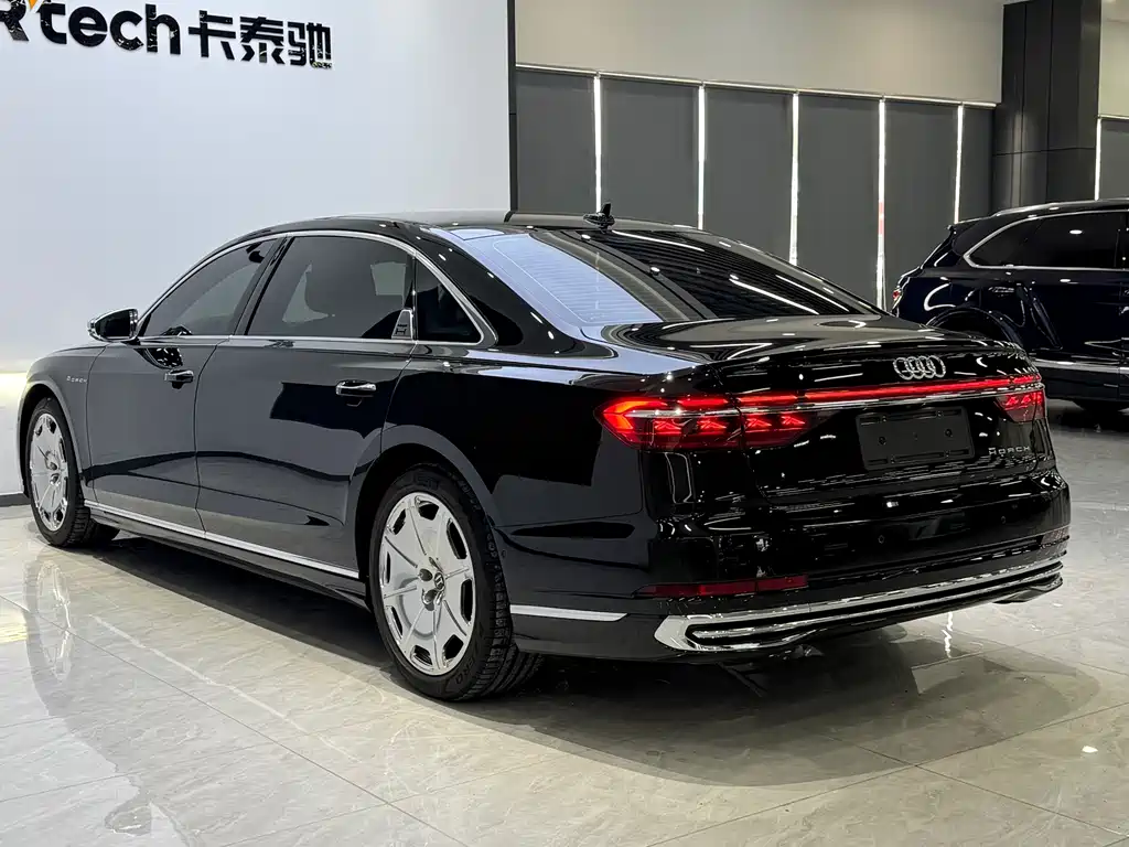 Audi A8 2025